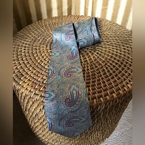 Oakton Vintage Paisley Tie